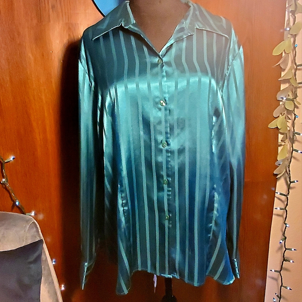 Covington Green Pinstripe Button Down Collared Blouse
